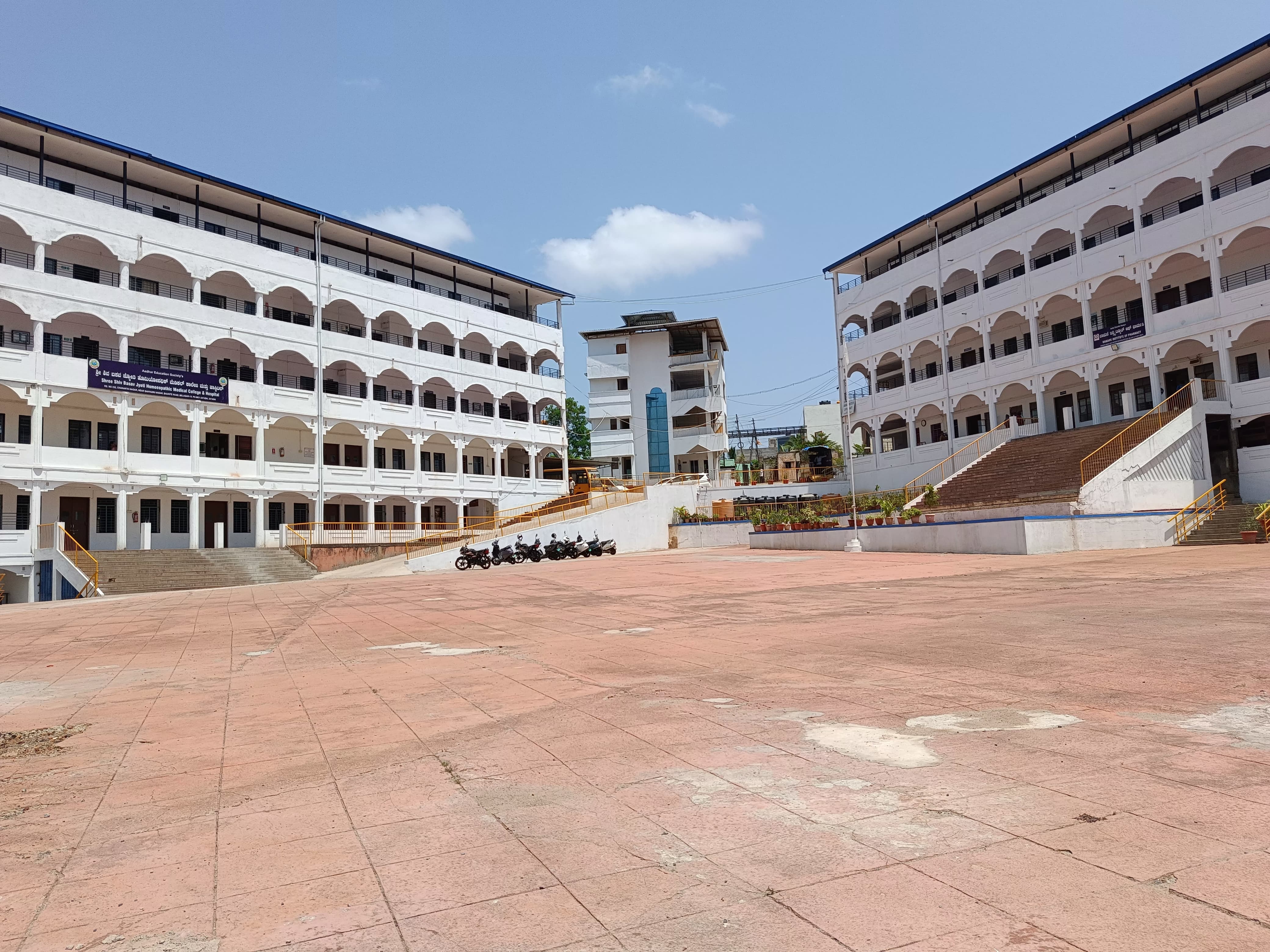 Shree Shiv Basav Jyoti Homoeopathic Medical College Hospital and Research Centre Belgaum Academic Building photo 3